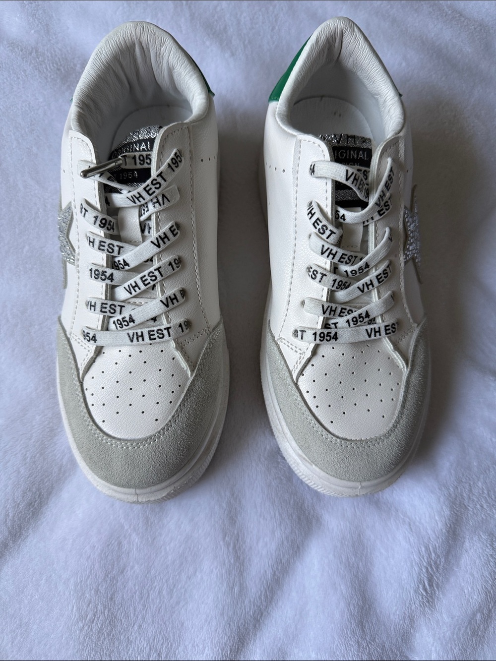 Vintage Havana White Sneakers with Gray Suede Accents and Green Heel Tab